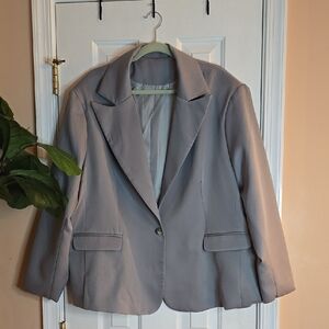 Sophisticated Women's Blazer in Light Gray
